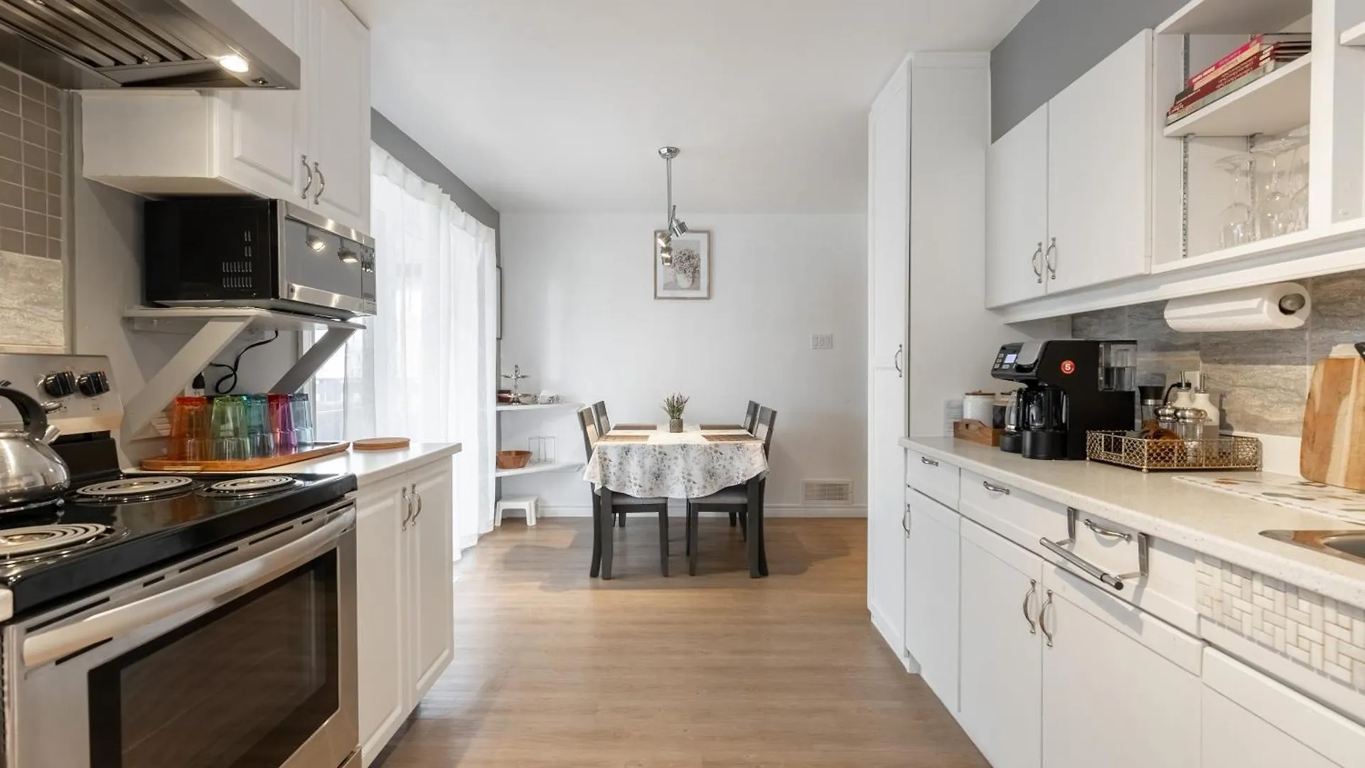 Comfortable Spacious House With Parking Brossard 0*,  Canada